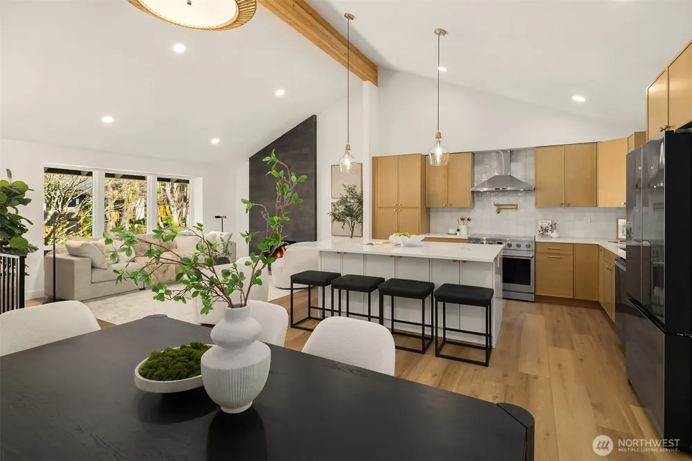 8820 194th Street SW Edmonds, WA 98026