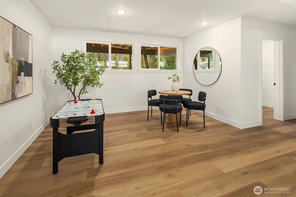 8820 194th Street SW Edmonds, WA 98026