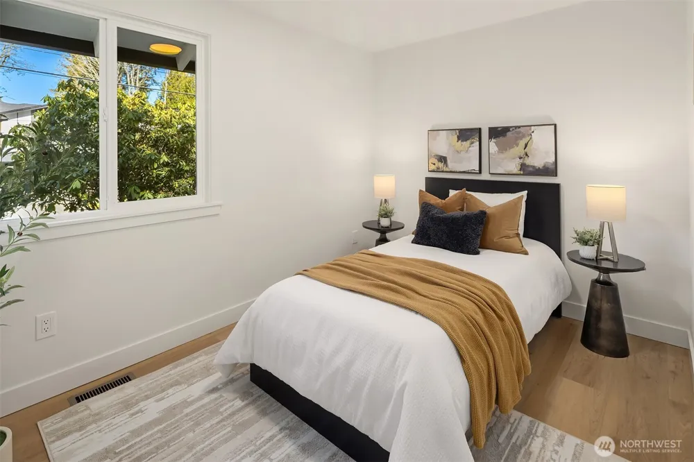 8820 194th Street SW Edmonds, WA 98026