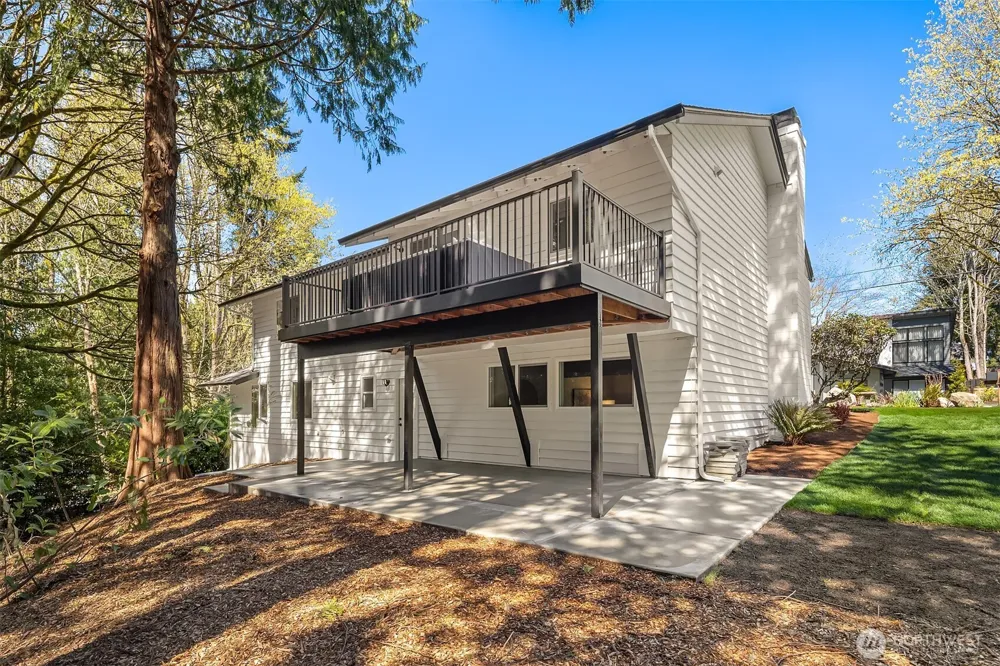 8820 194th Street SW Edmonds, WA 98026