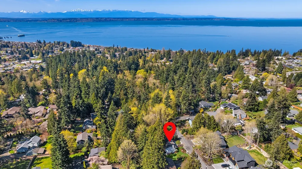 8820 194th Street SW Edmonds, WA 98026