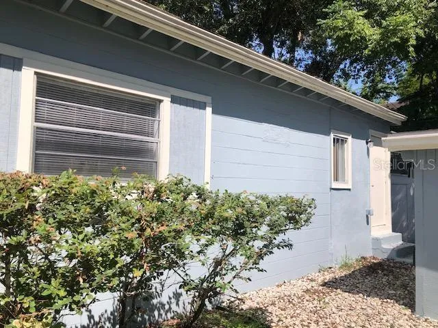 106 E 12TH STREET Sanford, FL 32771