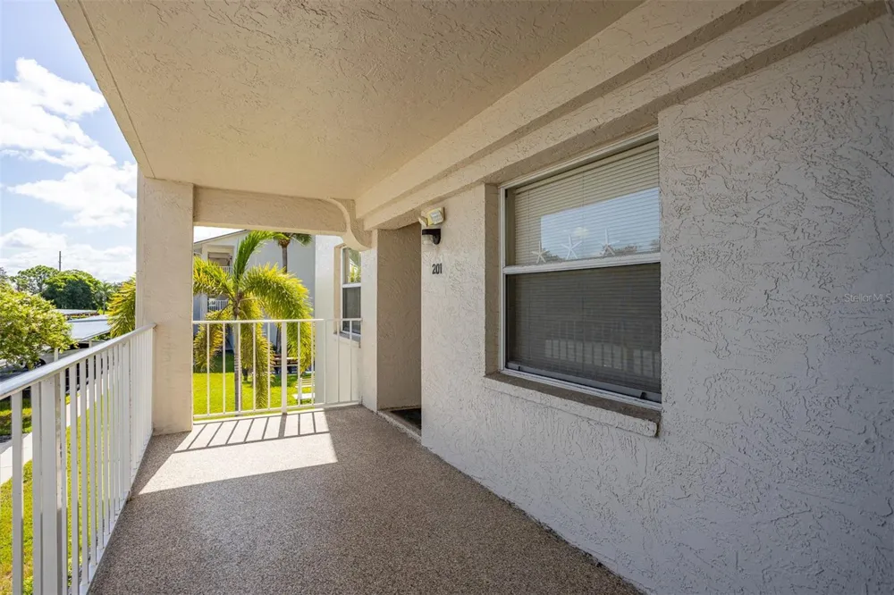 7301 29TH AVENUE DRIVE W #201 Bradenton, FL 34209