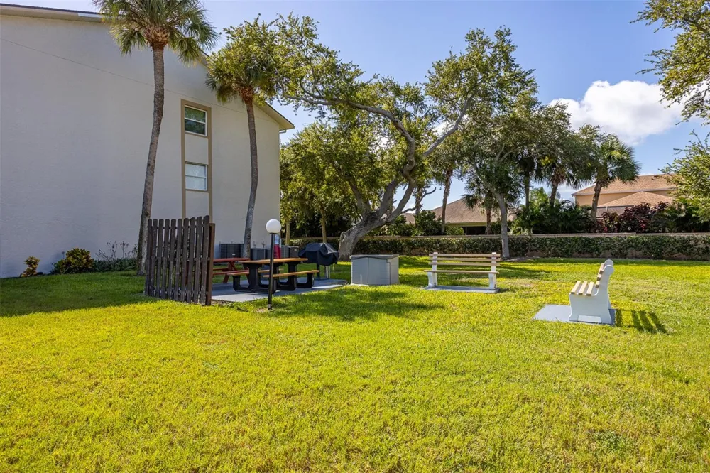 7301 29TH AVENUE DRIVE W #201 Bradenton, FL 34209