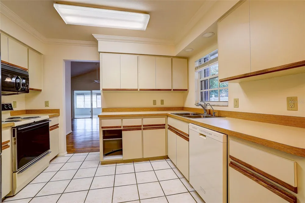 3515 57TH AVENUE DRIVE W Bradenton, FL 34210