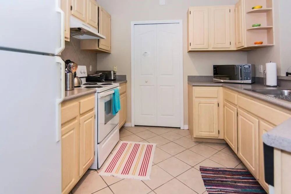 8923 LEGACY COURT #302 Kissimmee, FL 34747