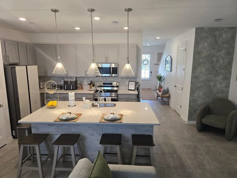 635 LONGBOAT DRIVE Davenport, FL 33896