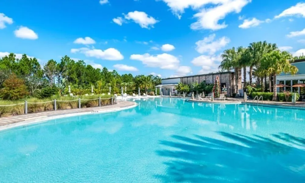635 LONGBOAT DRIVE Davenport, FL 33896