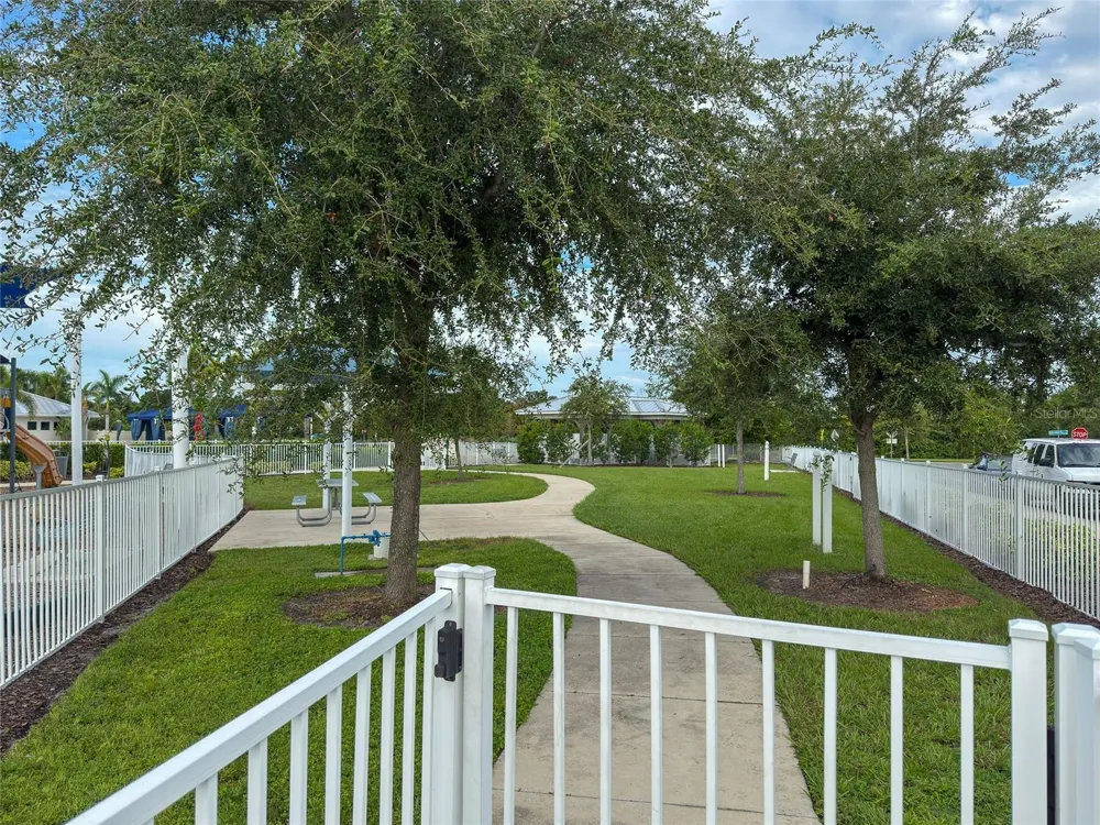 15423 MILLER CREEK DRIVE Ruskin, FL 33573