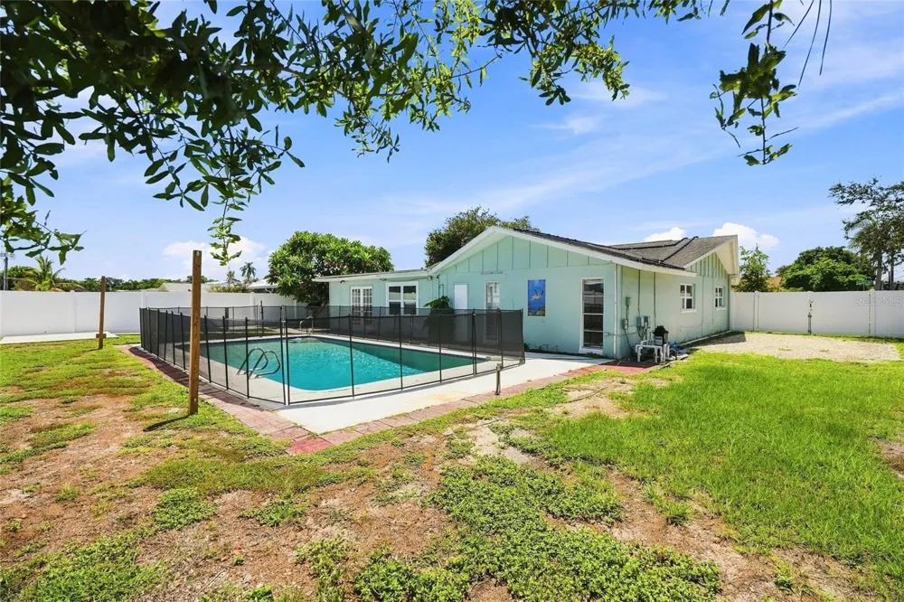 13691 SERENA DRIVE Largo, FL 33774