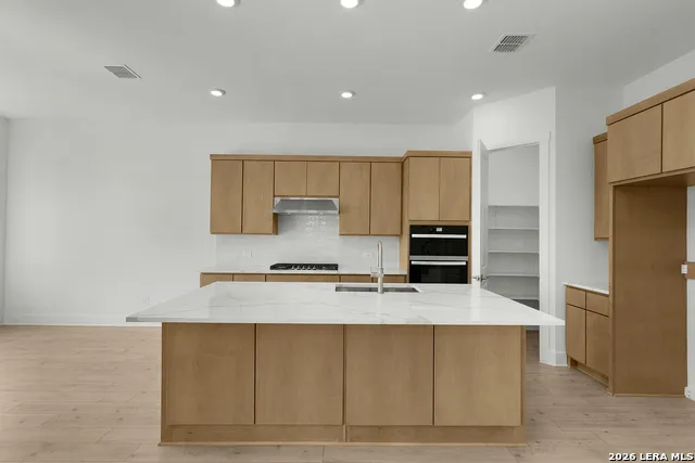 956 Nolte Seguin, TX 78155
