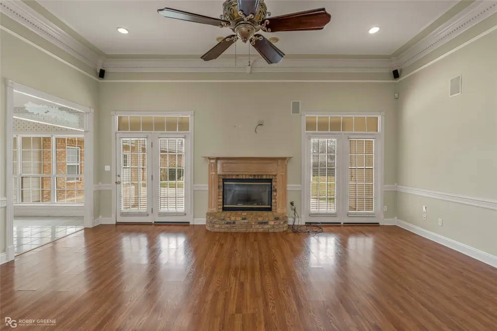 304 Tealwood Drive Bossier City, LA 71111