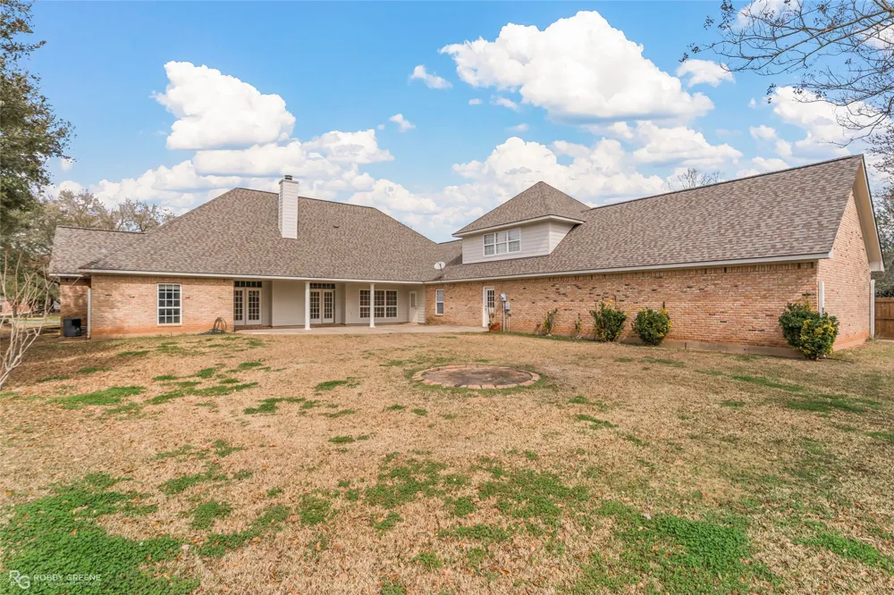 304 Tealwood Drive Bossier City, LA 71111