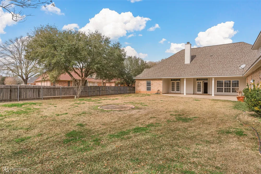 304 Tealwood Drive Bossier City, LA 71111