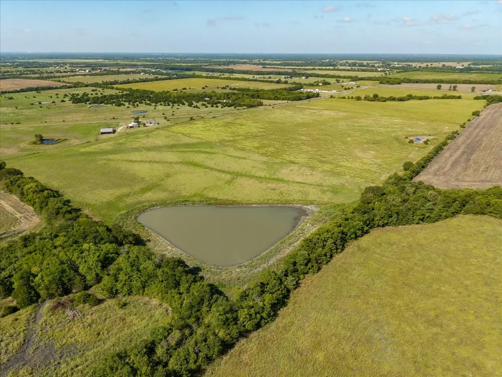 92 Highway 34 Wolfe City, TX 75496