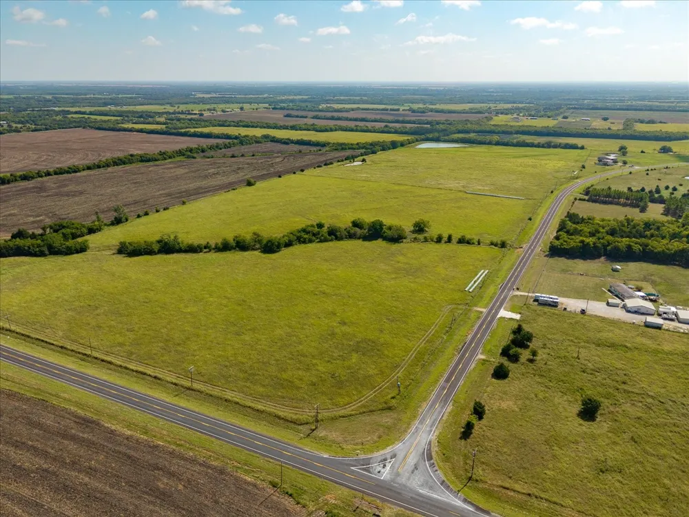 92 Highway 34 Wolfe City, TX 75496