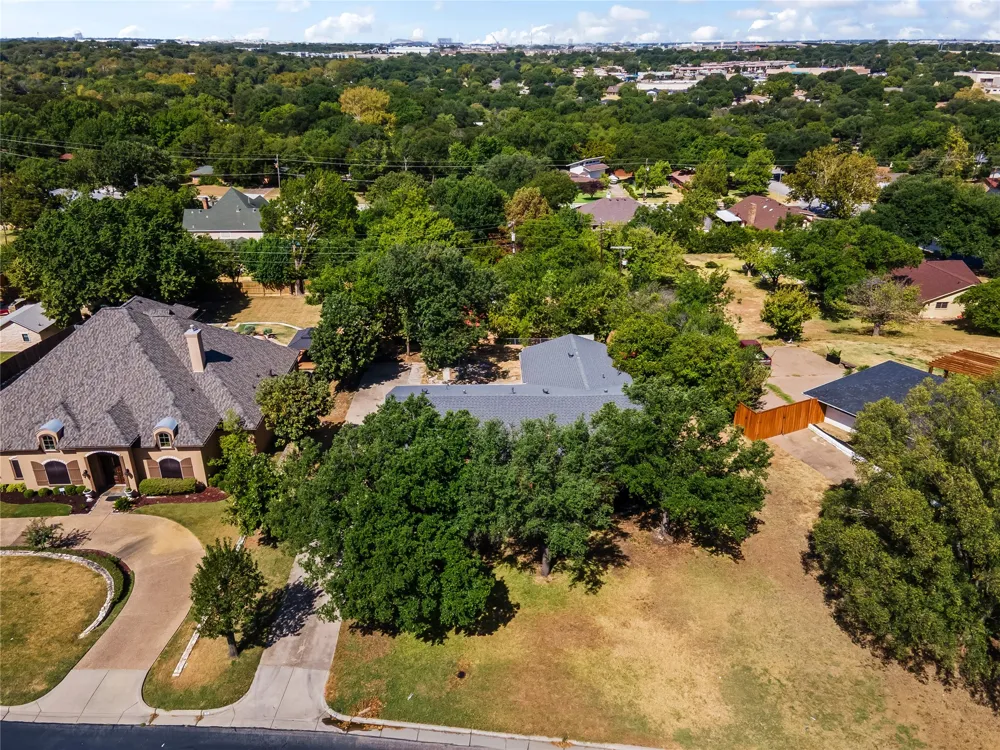 909 Robertson Road Grand Prairie, TX 75050