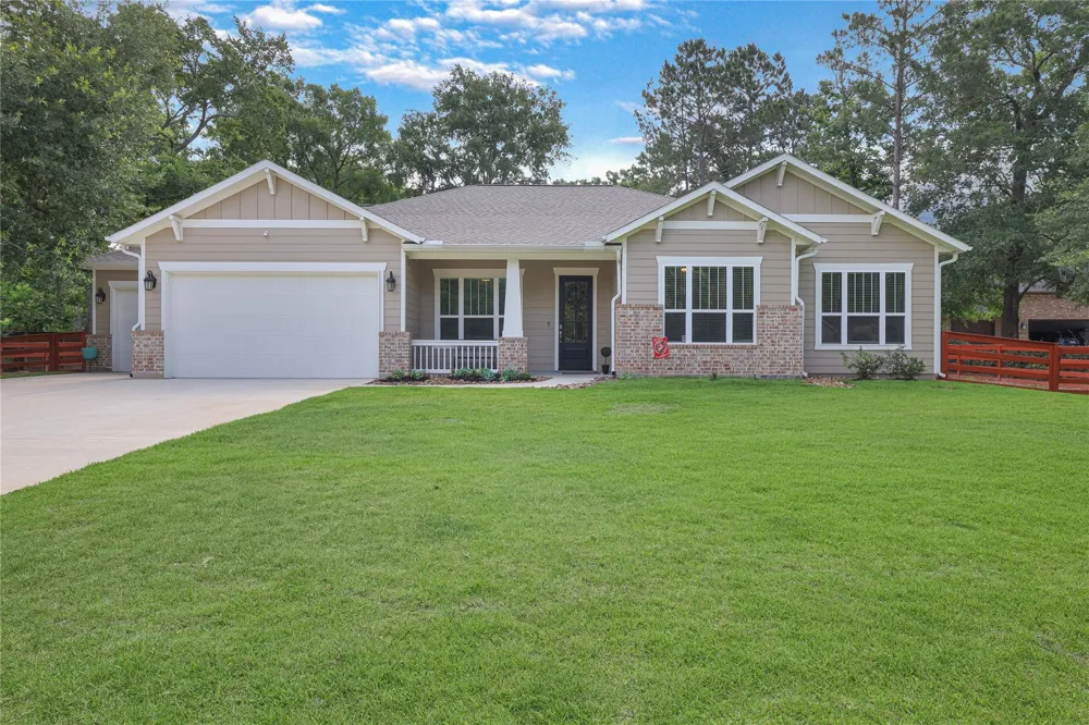8927 Catamaran Way Montgomery, TX 77316