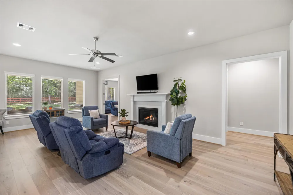 8927 Catamaran Way Montgomery, TX 77316