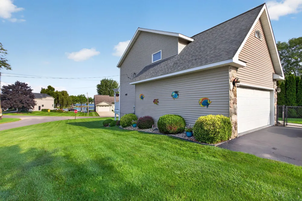 165 Hawthorne Drive Brooklyn, MI 49230