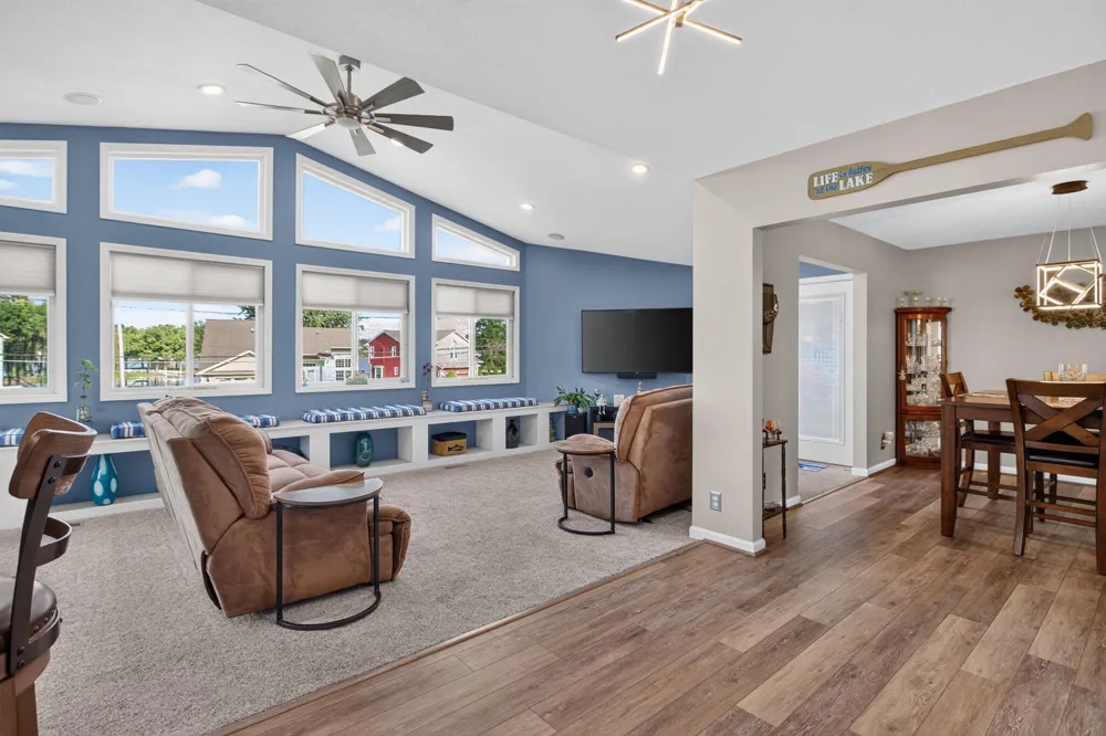165 Hawthorne Drive Brooklyn, MI 49230