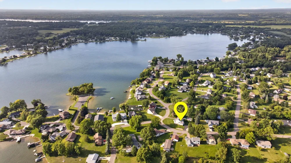 165 Hawthorne Drive Brooklyn, MI 49230