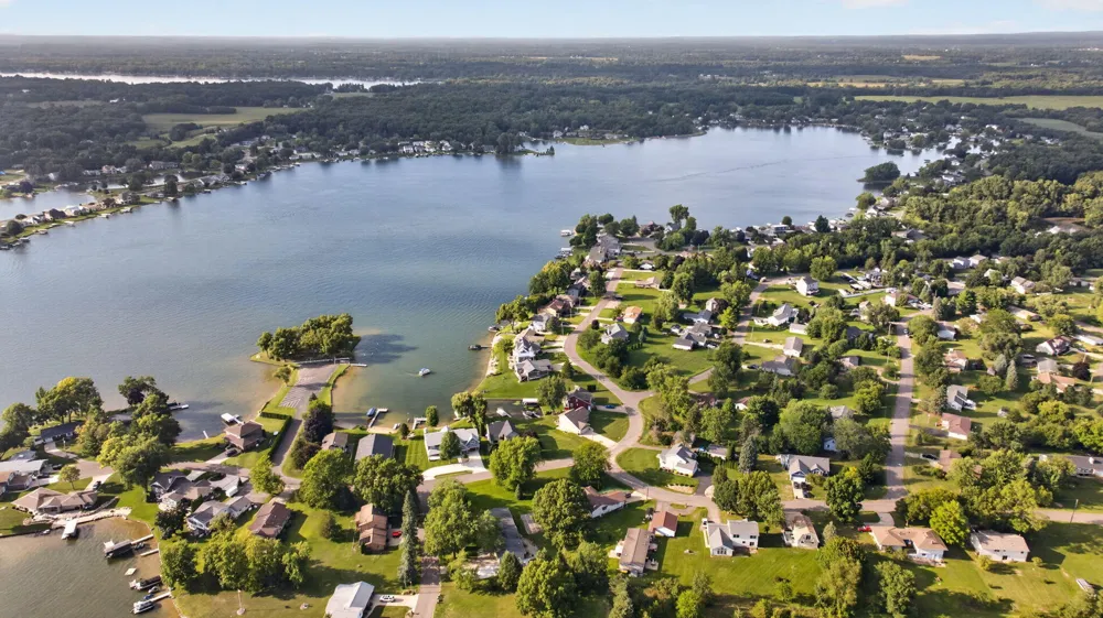 165 Hawthorne Drive Brooklyn, MI 49230