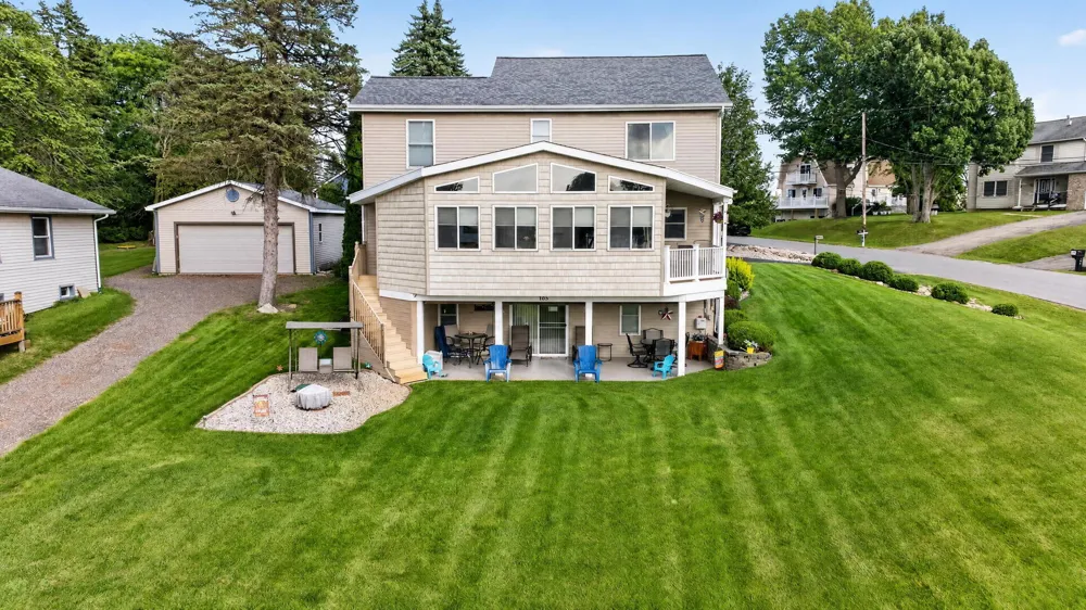 165 Hawthorne Drive Brooklyn, MI 49230