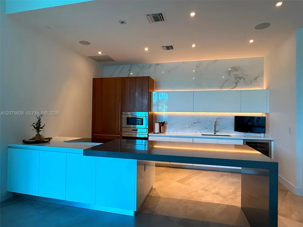 701 Fort Lauderdale Beach Blvd #214 Fort Lauderdale, FL 33304