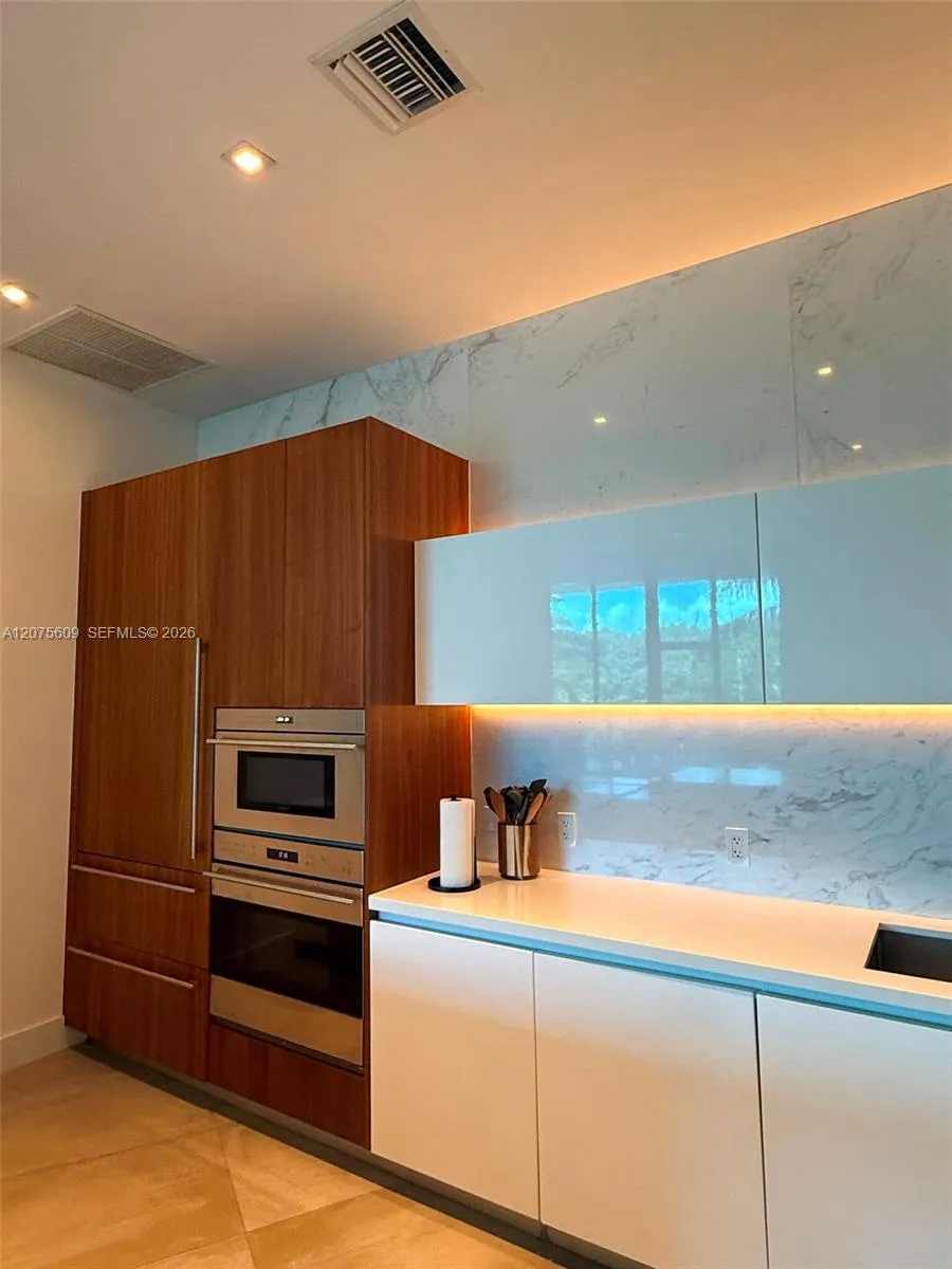 701 Fort Lauderdale Beach Blvd #214 Fort Lauderdale, FL 33304
