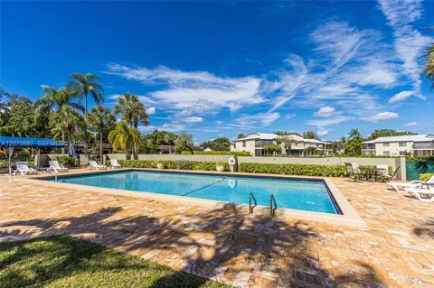 8566 Casa Del Lago #H