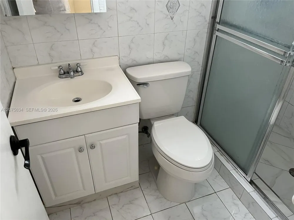 18105 NW 81st Ct Hialeah, FL 33015