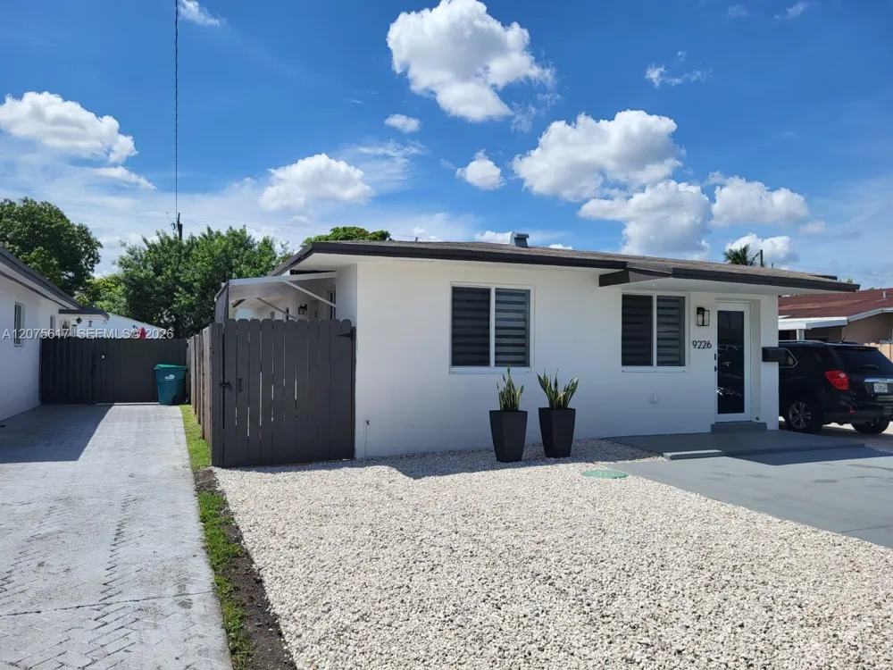 9226 SW 37th Street #9226 Miami, FL 33165