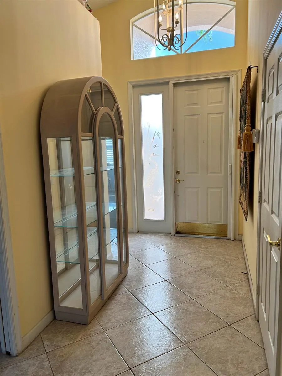 438 Sunview Way Port St. Lucie, FL 34986