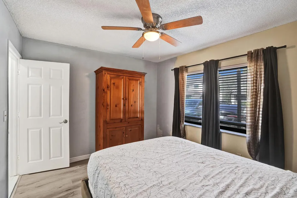 7387 NW 34th Street Lauderhill, FL 33319