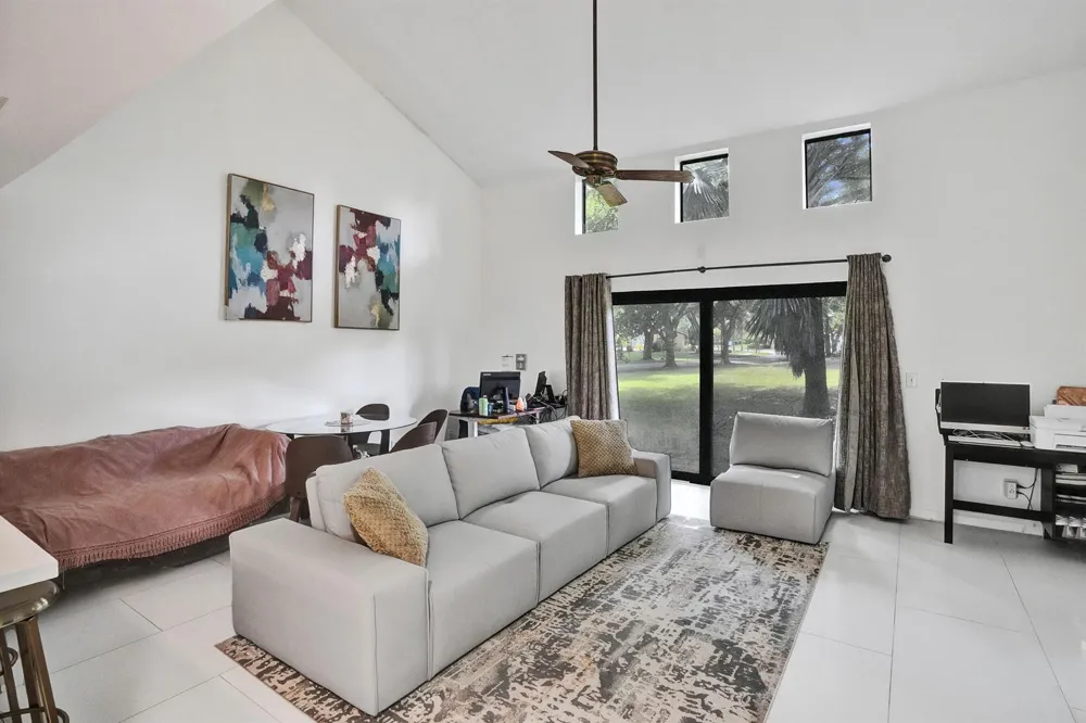 7387 NW 34th Street Lauderhill, FL 33319