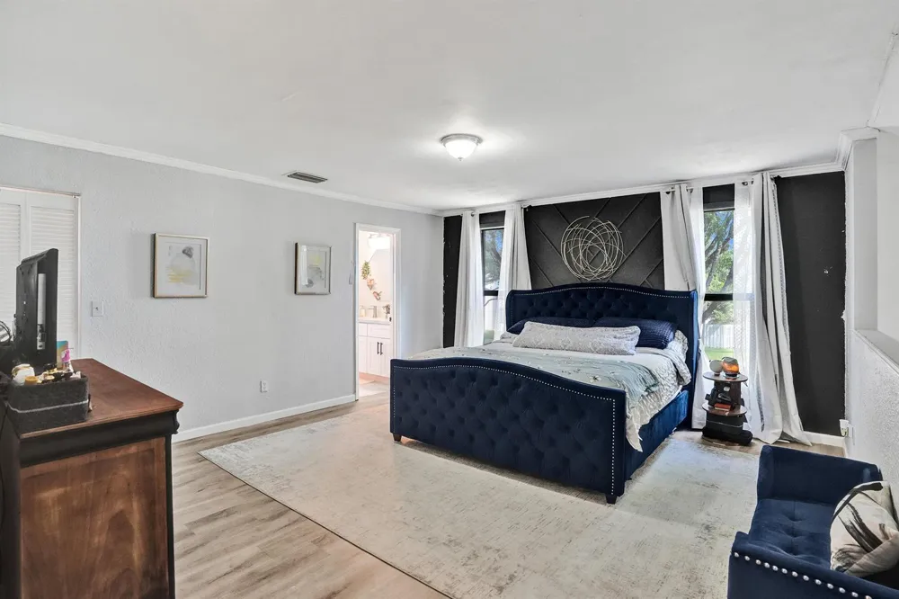 7387 NW 34th Street Lauderhill, FL 33319