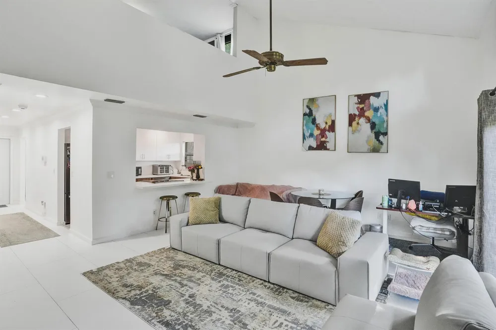 7387 NW 34th Street Lauderhill, FL 33319