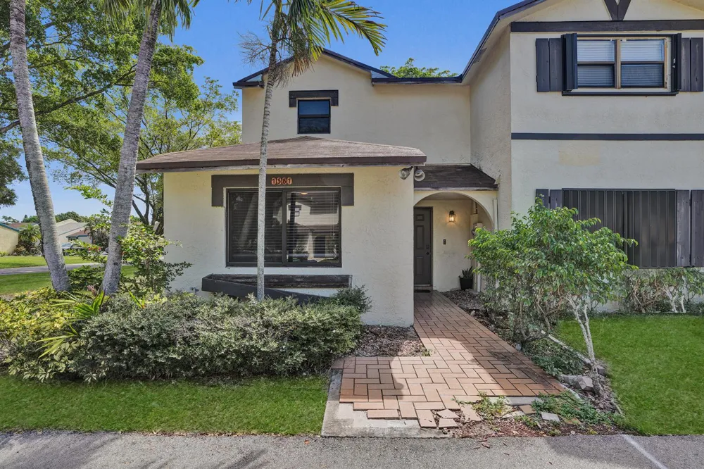 7387 NW 34th Street Lauderhill, FL 33319
