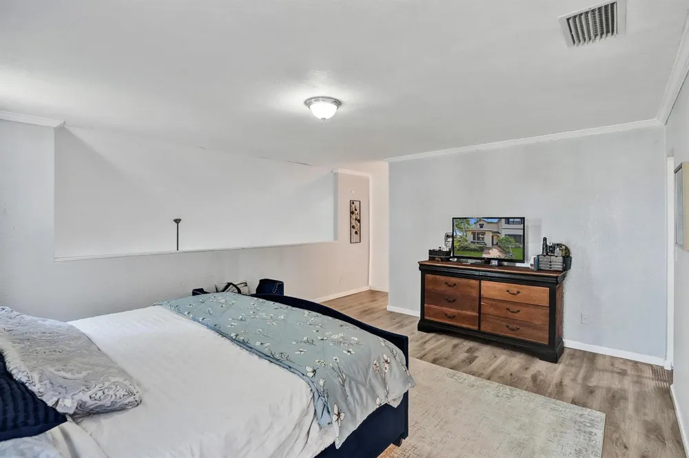 7387 NW 34th Street Lauderhill, FL 33319