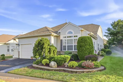 15 Valencia Drive