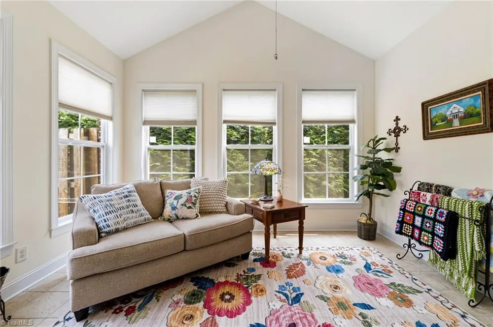 5252 Esher Drive Walkertown, NC 27051
