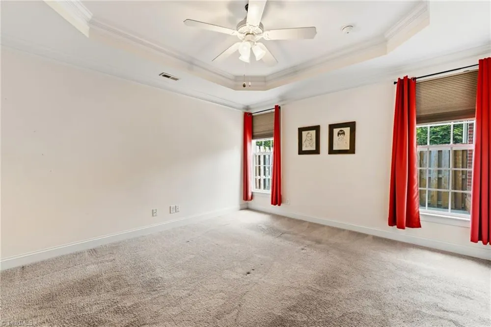 5252 Esher Drive Walkertown, NC 27051