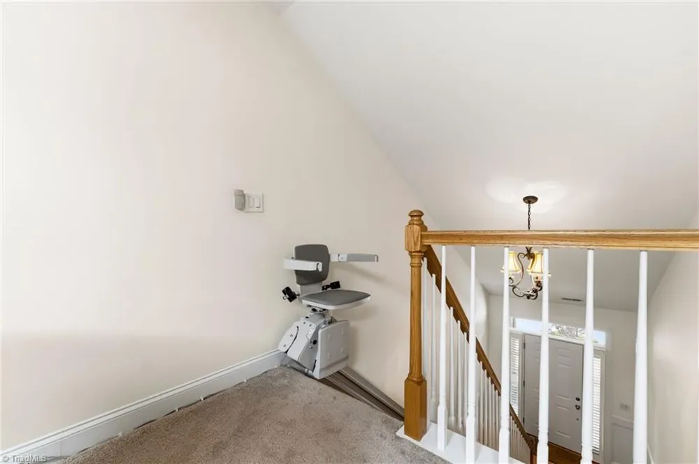 5252 Esher Drive Walkertown, NC 27051