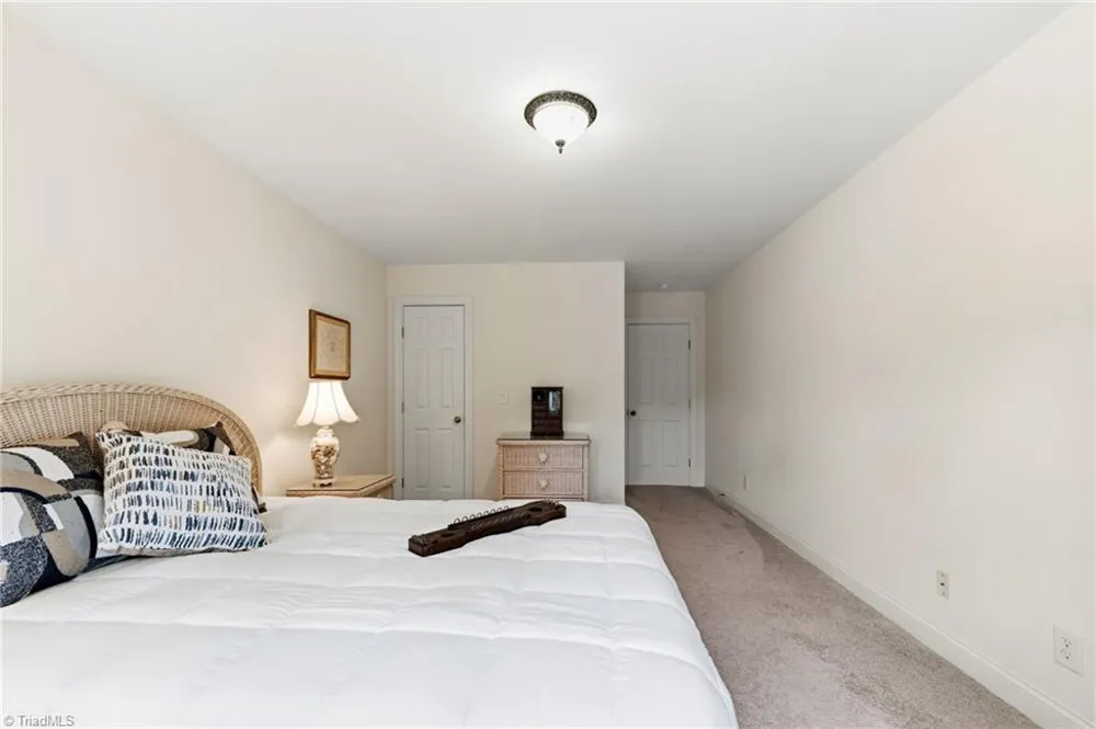 5252 Esher Drive Walkertown, NC 27051