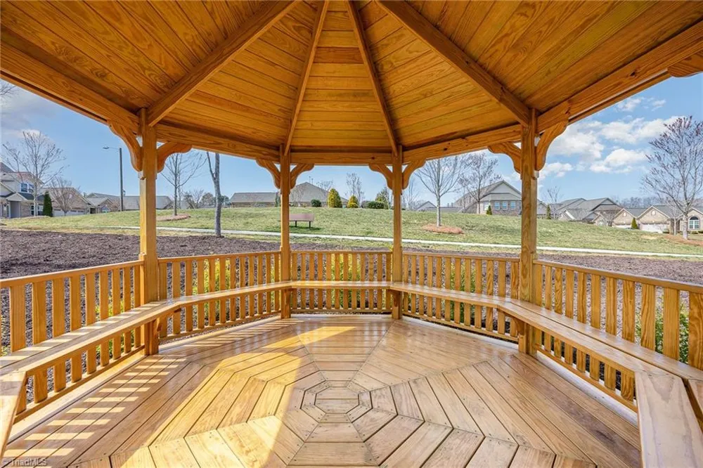 5252 Esher Drive Walkertown, NC 27051