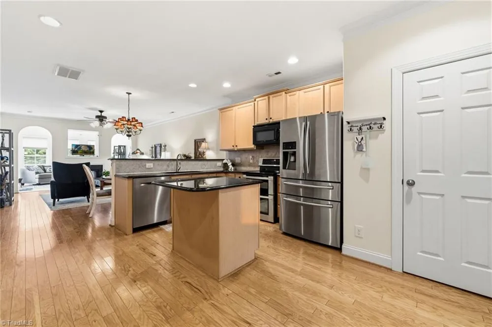 5252 Esher Drive Walkertown, NC 27051