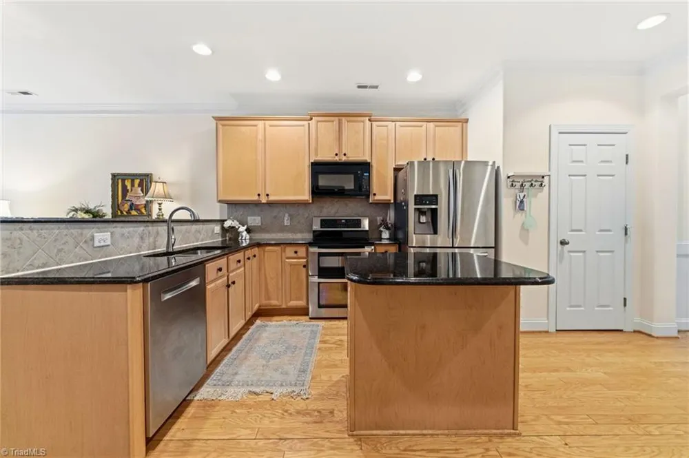5252 Esher Drive Walkertown, NC 27051