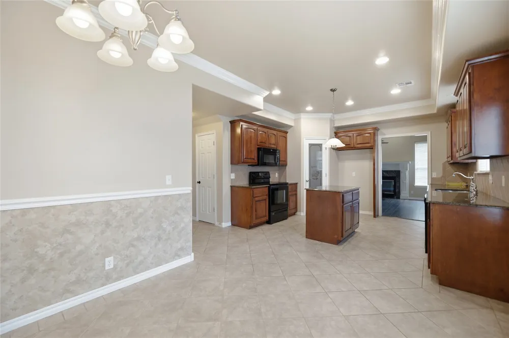 2505 S 10th Street Broken Arrow, OK 74012