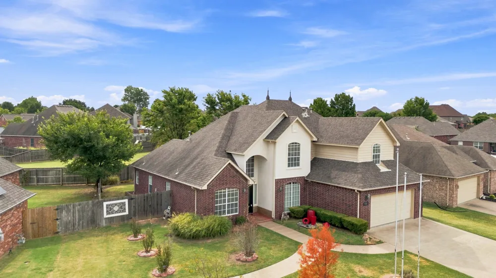 2505 S 10th Street Broken Arrow, OK 74012